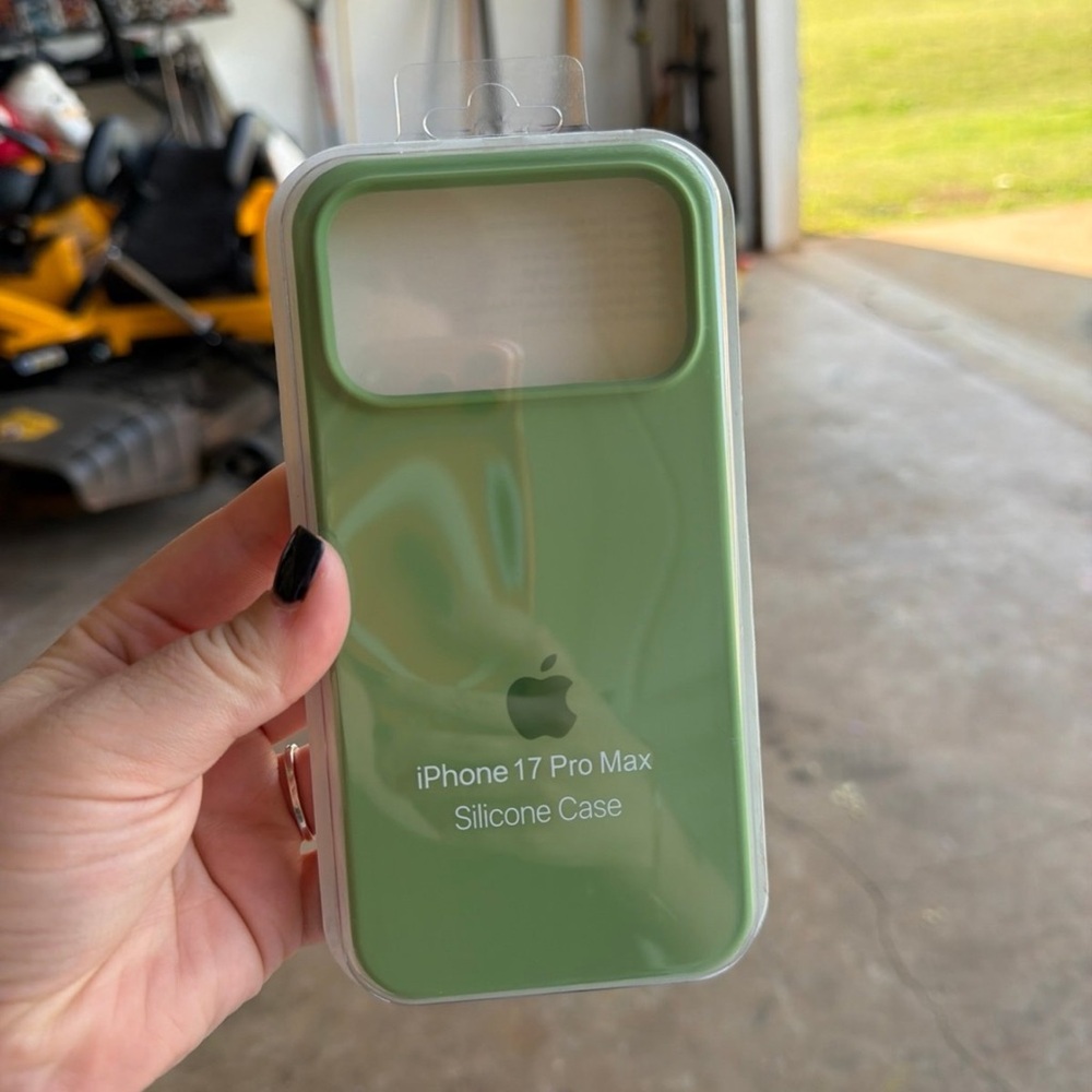 Apple iPhone 17 Pro Max Silicone Case in Sage Green